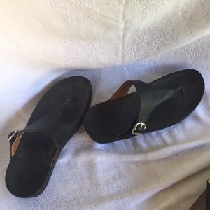Black fit flops